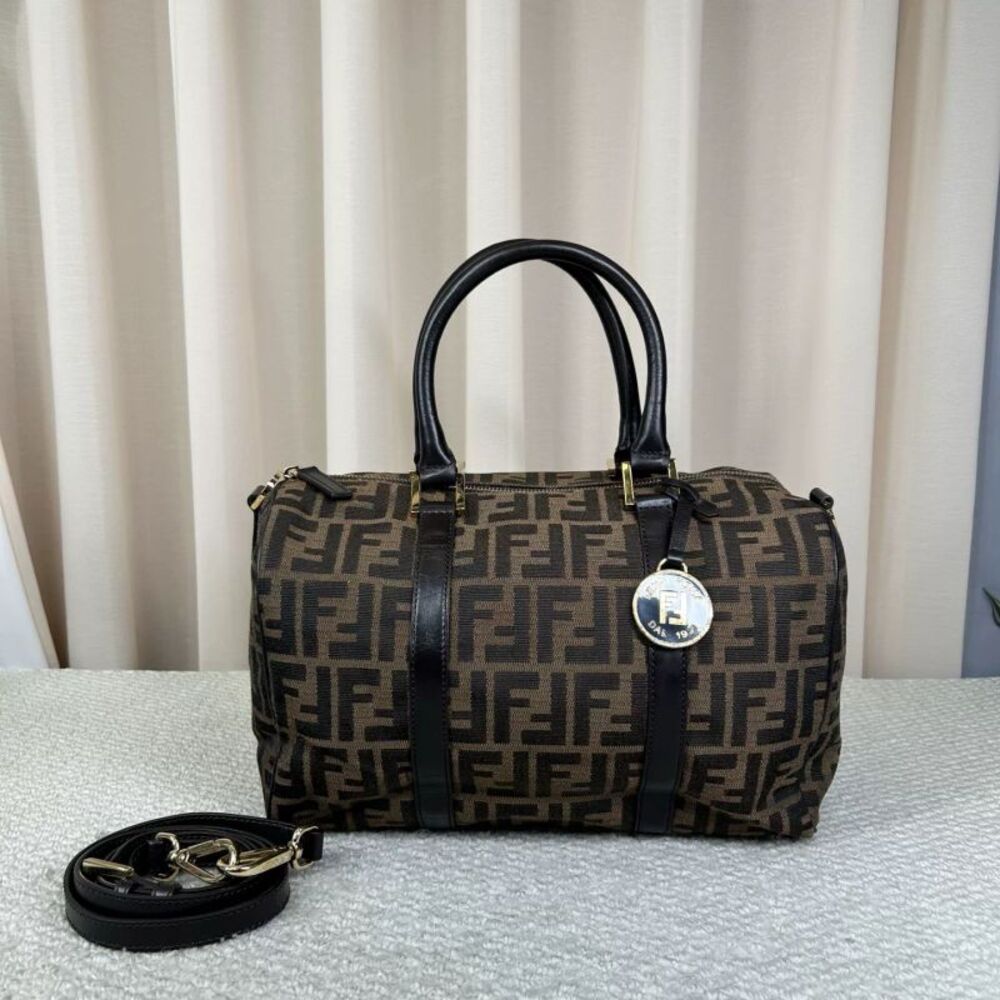 Fendi Women Pre-Loved Bag Very Good Condition